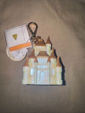 CASTLE BATH AND BODY WORKS DISNEY POCKETBAC HOLDER